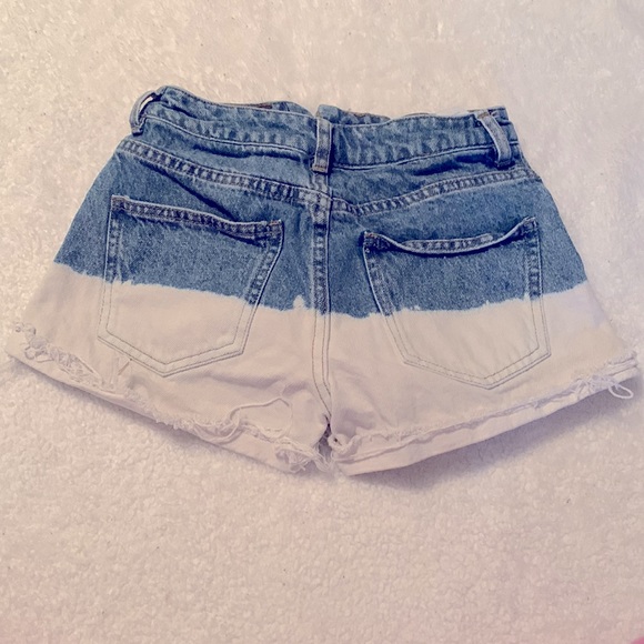 PacSun blue and white ombré shorts - Picture 2 of 2